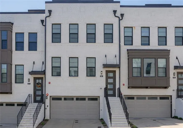 1st image of 824 Stone Ridge Ln, Atlanta, GA 30324 | MLS# 7751955