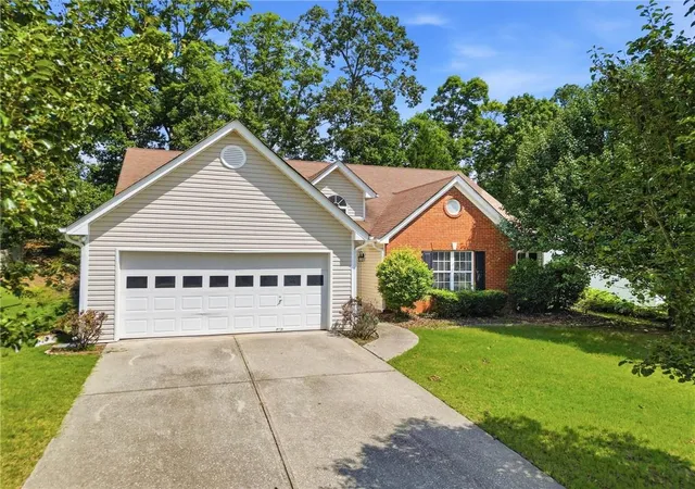 Photo 2 of Sale Pending at 1565 Heatherton Rd, Dacula, GA 30019 | MLS# 7803346 | Listing updated on 2026-09-04