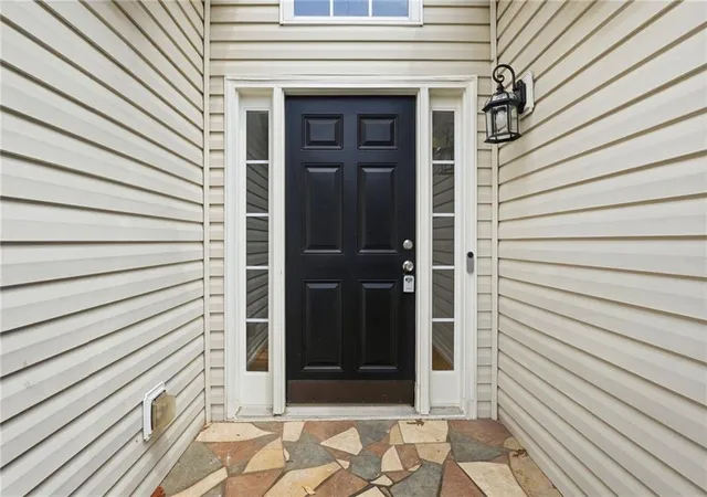 Photo 3 of Sale Pending at 1565 Heatherton Rd, Dacula, GA 30019 | MLS# 7803346 | Listing updated on 2026-09-04