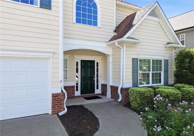 Photo 2 of Sale Pending at 12815 Morningpark Cir, Alpharetta, GA 30004 | MLS# 7801281 | Listing updated on 2026-08-22