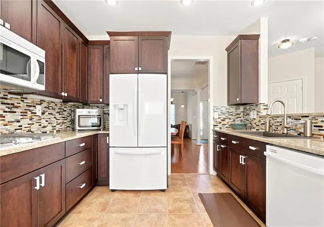 Photo 4 of Sale Pending at 12815 Morningpark Cir, Alpharetta, GA 30004 | MLS# 7801281 | Listing updated on 2026-08-22