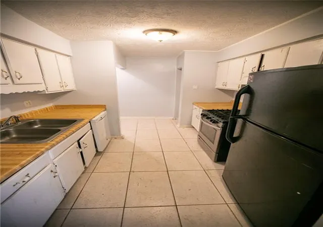 Photo 4 of Single family home for sale at 4903 Martins Xing Rd, Stone Mountain, GA 30088 | MLS# 7720421 | Listing updated on 2026-07-31