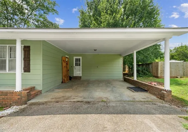 3rd image of 126 Kinman Rd Sw, Calhoun, GA 30701 | MLS# 7805056