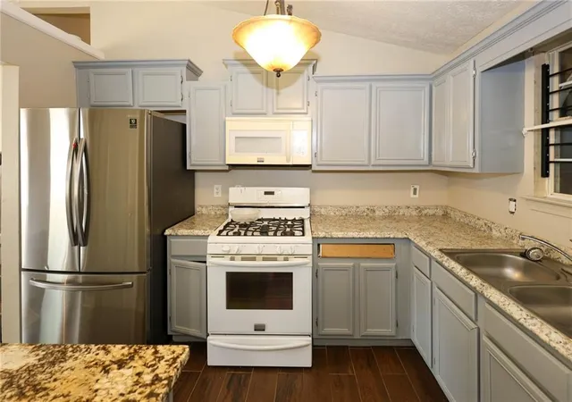 Photo 3 of Single family home for sale at 5589 Emerald Glen, Stone Mountain, GA 30088 | MLS# 7818170 | Listing updated on 2026-09-17