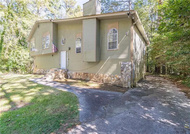 1st image of 185 Windhaven Trl Sw, Atlanta, GA 30331 | MLS# 7666065
