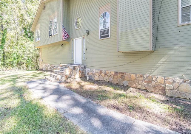 2nd image of 185 Windhaven Trl Sw, Atlanta, GA 30331 | MLS# 7666065