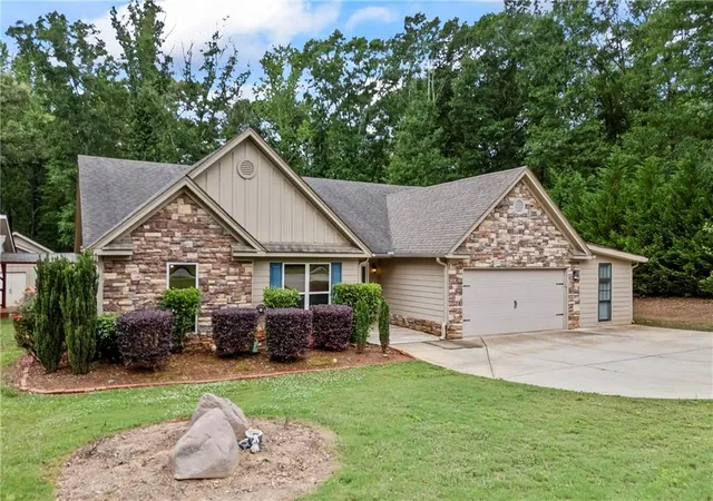 2nd image of 681 Carla Ct, Winder, GA 30680 | MLS# 7777099