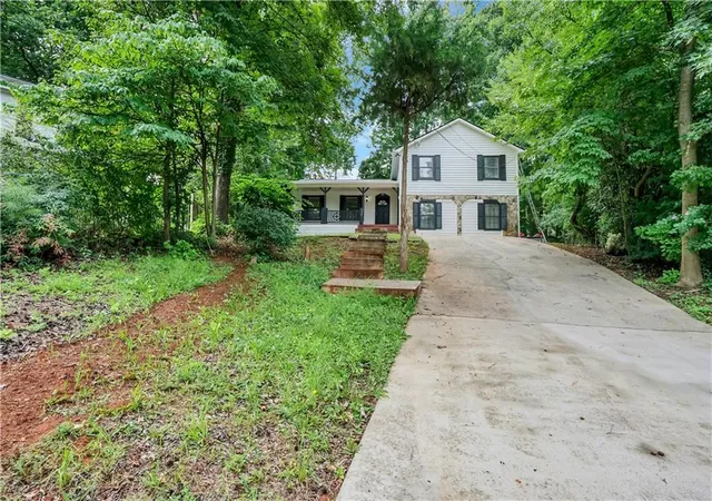 Photo 2 of Single family home for sale at 4960 Cold Springs Dr Nw, Lilburn, GA 30047 | MLS# 7815948 | Listing updated on 2026-09-18