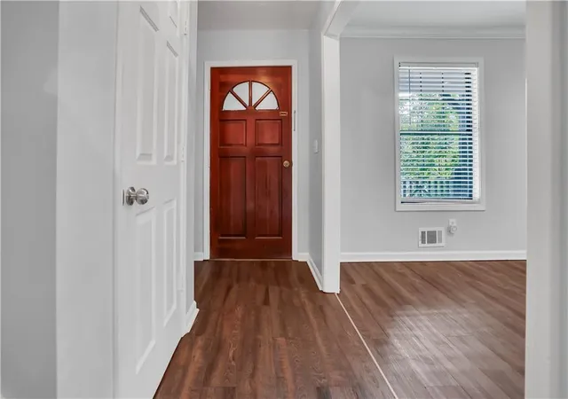 Photo 4 of Single family home for sale at 4960 Cold Springs Dr NW, Lilburn, GA 30047 | MLS# 7815948 | Listing updated on 2026-09-18