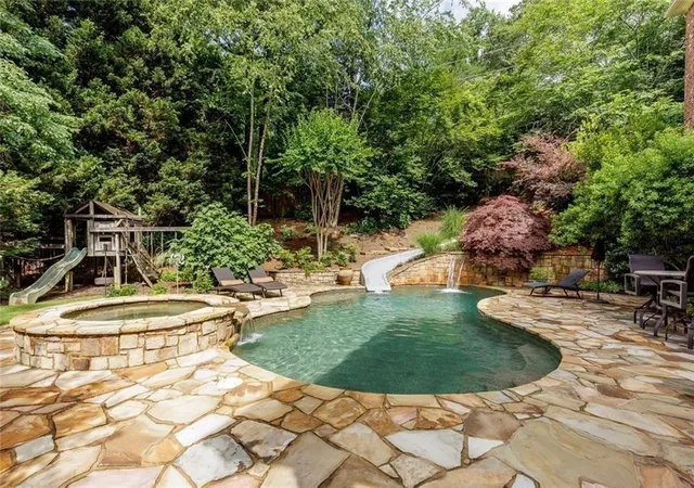 4th image of 5284 Vernon Springs Trl Nw, Sandy Springs, GA 30327 | MLS# 7769753