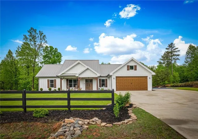 Photo 1 of Single family home for sale at 704 Town Crk Church Rd, Talking Rock, GA 30175 | MLS# 7772921 | Listing updated on 2026-08-22