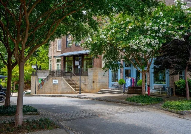 2nd image of 10625 Serenbe Ln, Chattahoochee Hills, GA 30268