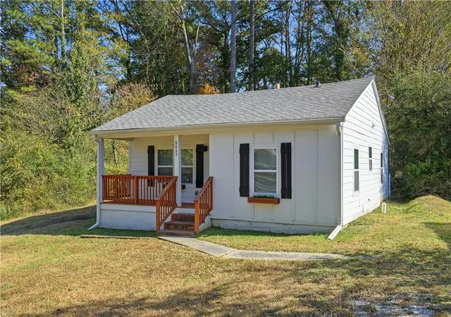 Homes for sale in Austell, GA | 5637 Owens Dr, Austell, GA 30106 | MLS# 7738331