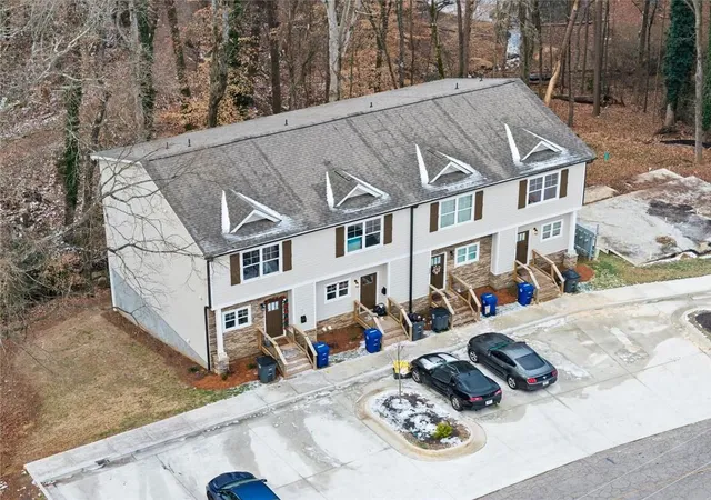 Photo 3 of Multi family home for sale at 2451 Nw Old Thompson Brg Rd, Gainesville, GA 30501 | MLS# 7738614 | Listing updated on 2026-08-30