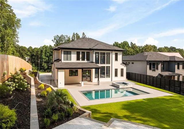 5th image of 816 Riverside Rd, Sugar Hill, GA 30518 | MLS# 7813840
