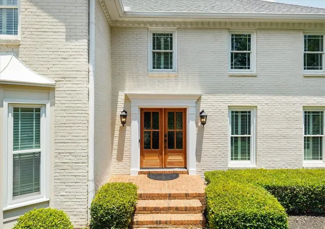 Photo 3 of Single family home for sale at 425 Red Jacket Way, Alpharetta, GA 30005 | MLS# 7799709 | Listing updated on 2026-07-26