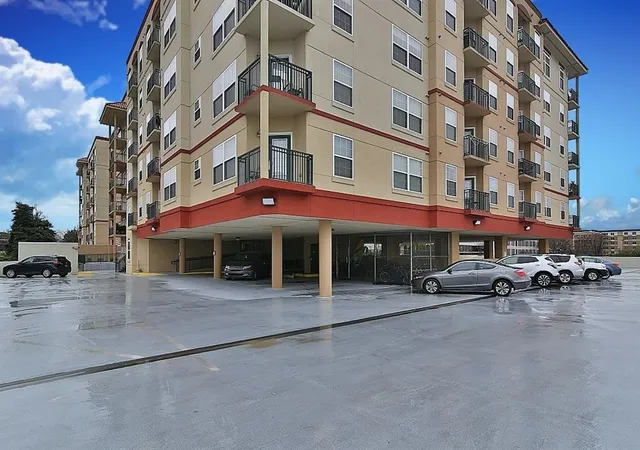 Condominium at 230 E Ponce De Leon Ave #612, Decatur, GA 30030 | MLS# 6127275 |  | Sold on 2019-02-26