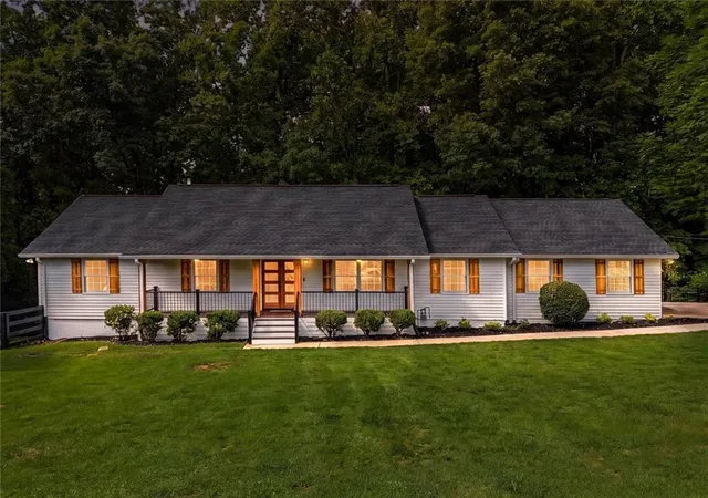 33rd image of 2595 Marsha Cir, Cumming, GA 30041 | MLS# 7777493
