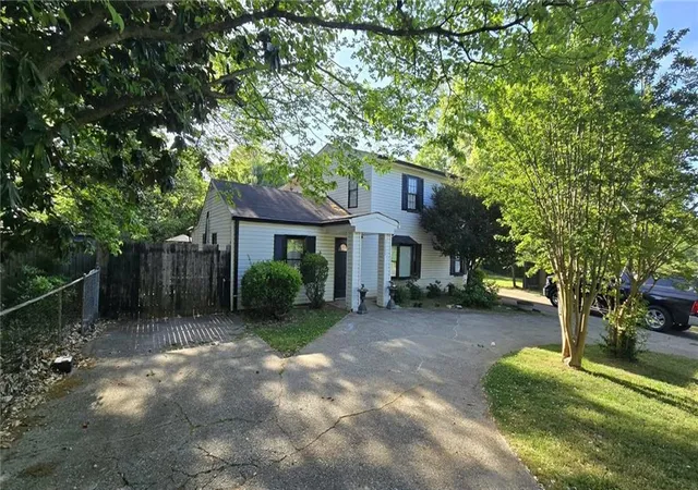 2nd image of 2669 Knoll Rd Se, Smyrna, GA 30080 | MLS# 7788151