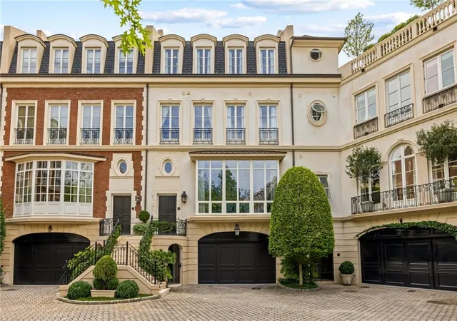 Photo 1 of Sale Pending at 2288 Peachtree Rd Nw #16, Atlanta, GA 30309 | MLS# 7821956 | Listing updated on 2026-08-26