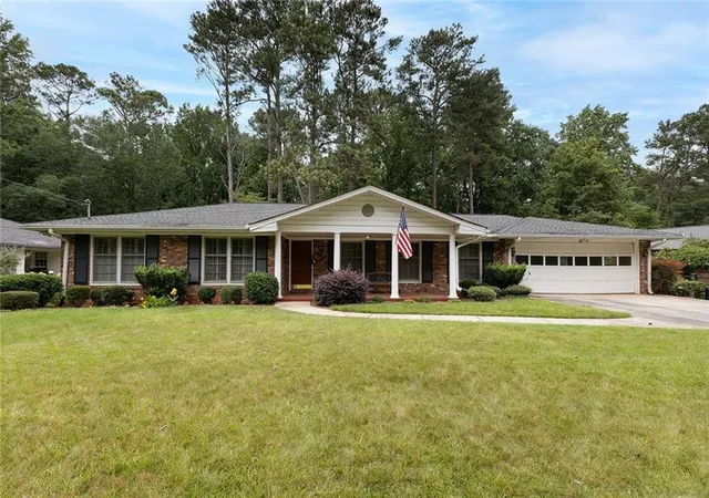 4th image of 2976 Blackwood Rd, Decatur, GA 30033 | MLS# 7809462