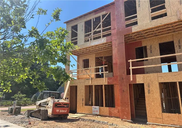 1st image of 2700 Mackintosh Ct #35, Brookhaven, GA 30319 | MLS# 7770137