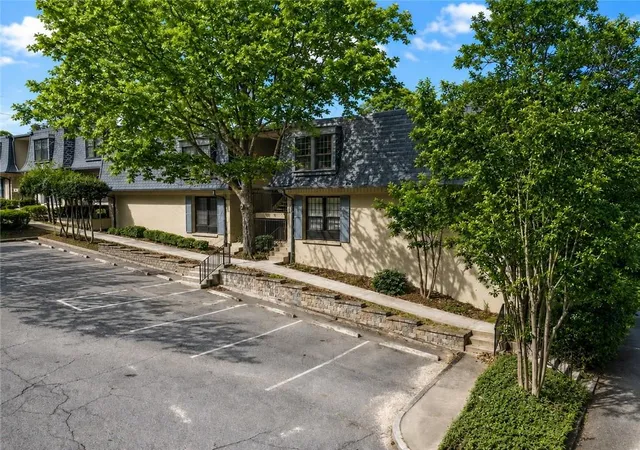 Photo 1 of Condo for sale at 53 La Rue Pl Nw, Atlanta, GA 30327 | MLS# 7793985 | Listing updated on 2026-08-14
