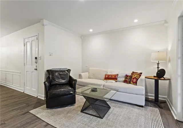 Photo 2 of Condo for sale at 53 La Rue Pl Nw, Atlanta, GA 30327 | MLS# 7793985 | Listing updated on 2026-08-14
