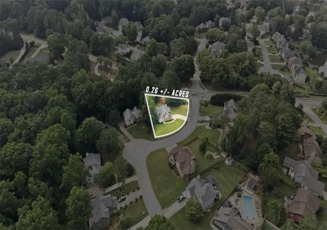 Photo 2 of Sale Pending at 2084 York River Way, Suwanee, GA 30024 | MLS# 7787941 | Listing updated on 2026-09-29