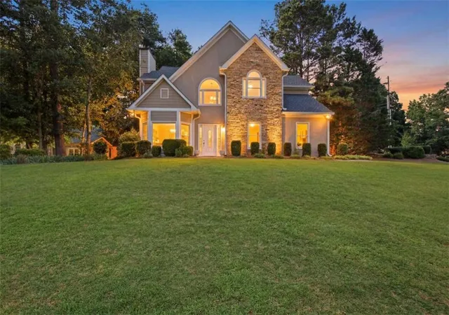 Photo 3 of Sale Pending at 2084 York River Way, Suwanee, GA 30024 | MLS# 7787941 | Listing updated on 2026-09-29