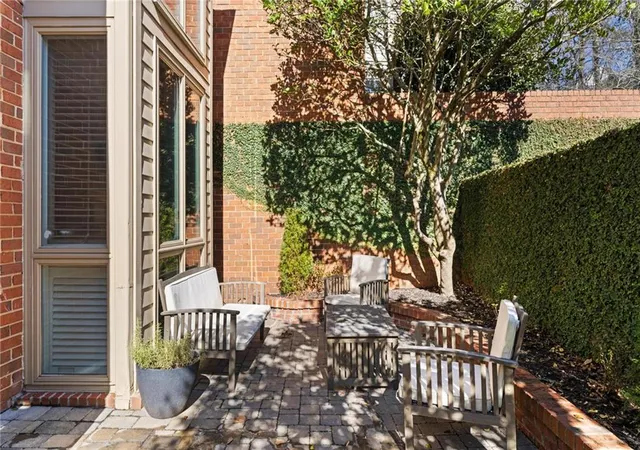 3rd image of 63 Willow Gln, Sandy Springs, GA 30342 | MLS# 7824288