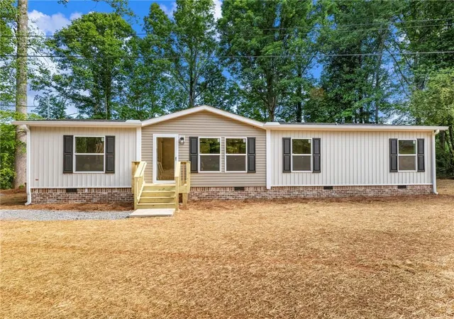 Homes for sale in Gainesville, GA | 5220 Bogus Rd, Gainesville, GA 30506 | MLS# 7766544