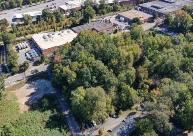Photo 4 of Land for sale at 998 Donnelly Ave Sw, Atlanta, GA 30310 | MLS# 7725314 | Listing updated on 2026-08-24