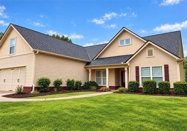 Photo 1 of Single family home for sale at 126 Hampton Dr, Jefferson, GA 30549 | MLS# 7846587 | Listing updated on 2026-10-02