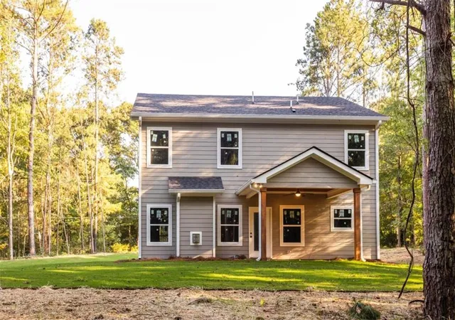 Photo 3 of Sale Pending at 3705 Stone Lea Dr, Oxford, GA 30054 | MLS# 7824480 | Listing updated on 2026-10-08