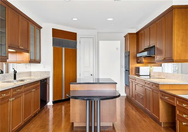 5th image of 750 Park Ave Ne #18E, Atlanta, GA 30326 | MLS# 7720110