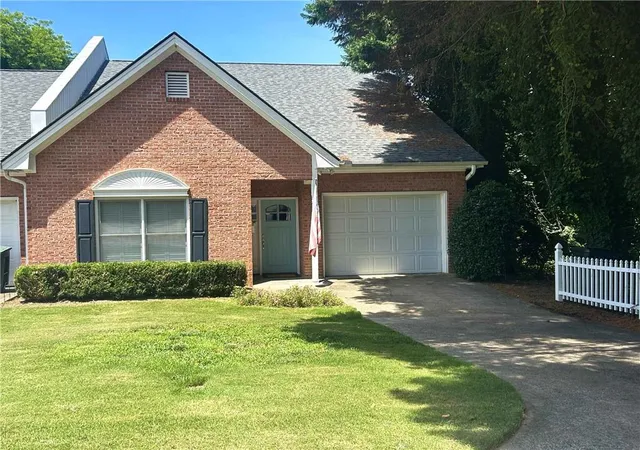 Homes for sale in Toccoa, GA | 67 Green Hill Pl, Toccoa, GA 30577 | MLS# 7797162