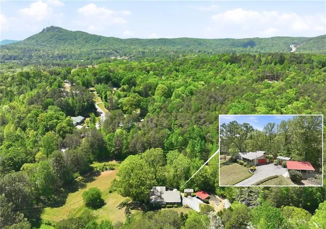 2nd image of 238 Currahee Cir, Toccoa, GA 30577 | MLS# 7750747