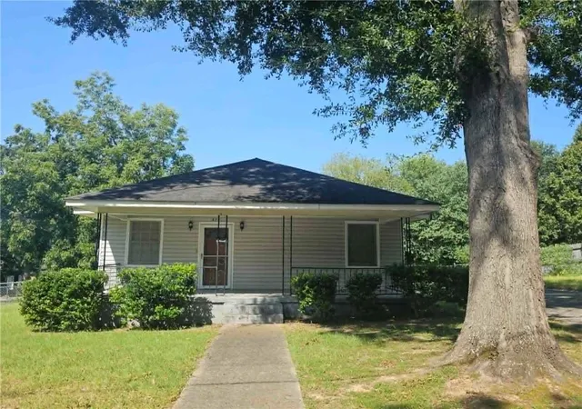 1st image of 428 Line St, Cedartown, GA 30125 | MLS# 7824636