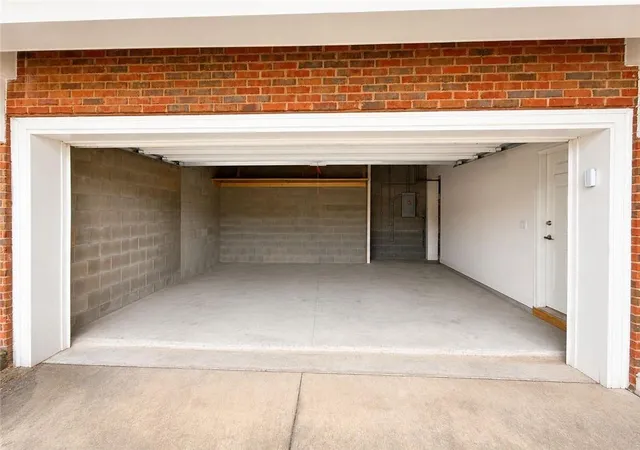 Photo 3 of Condo for sale at 1283 W Spring St Se, Smyrna, GA 30080 | MLS# 7814752 | Listing updated on 2026-09-10