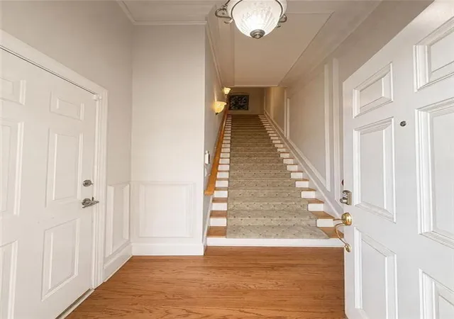 Listing Photo 5 - Condo for sale in building located at 1283 W Spring St SE, Smyrna, GA 30080