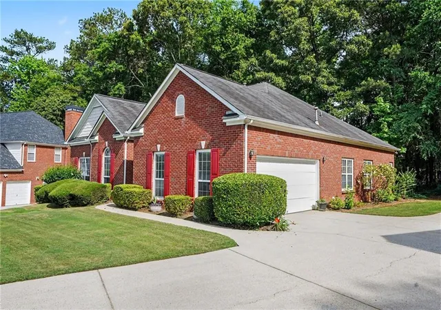 Photo 2 of Single family home for sale at 8195 N Links Dr, Covington, GA 30014 | MLS# 7778601 | Listing updated on 2026-09-23