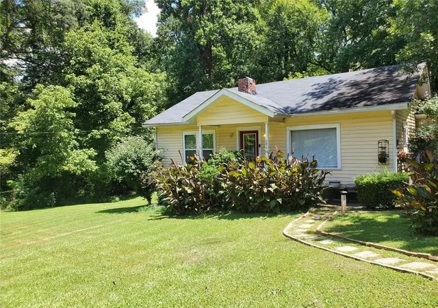 Homes for sale in Atlanta, GA | 2920 Jonesboro Rd Se, Atlanta, GA 30354 | MLS# 7765932