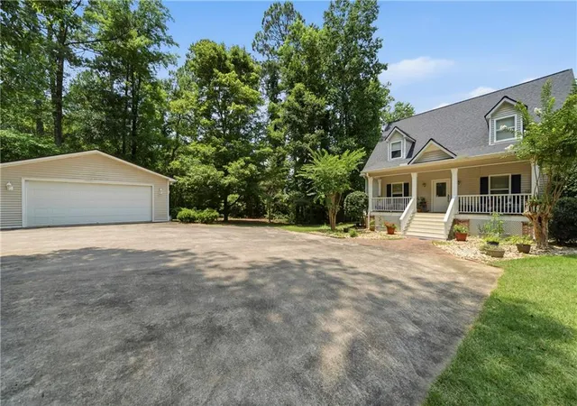 Homes for sale in Sparta, GA | 2660 Lakecrest Dr, Sparta, GA 31087 | MLS# 7795730