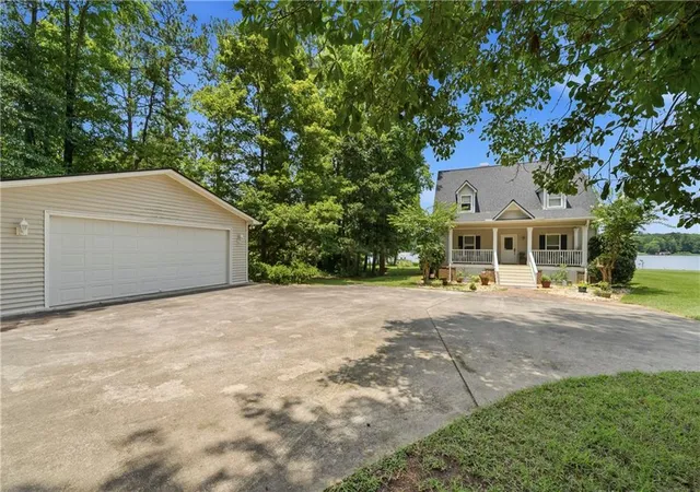 Homes for sale in Sparta, GA | 2660 Lakecrest Dr, Sparta, GA 31087 | MLS# 7795730