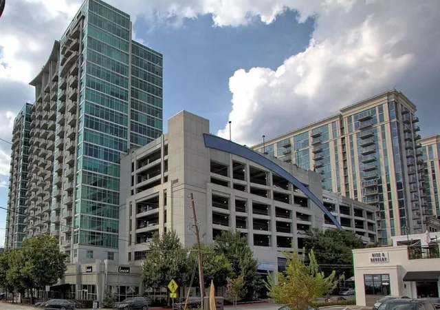 2nd image of 250 Pharr Rd Ne #601, Atlanta, GA 30305 | MLS# 7729171