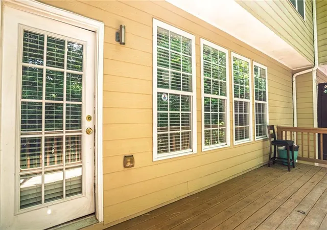 Listing Photo 2 - Condo for sale in building located at 2960 Wintercrest Dr, Atlanta, GA 30360 - Unit #