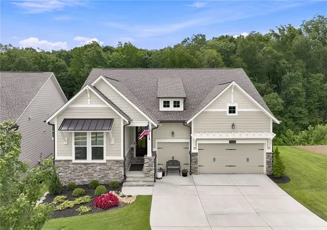 4th image of 7012 Cottage Grove Dr, Flowery Branch, GA 30542 | MLS# 7809841