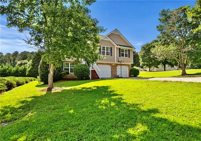2nd image of 170 Shenandoah Dr, Hiram, GA 30141 | MLS# 7797306