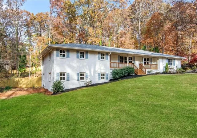 2nd image of 4956 Mountclaire Rd, Stone Mountain, GA 30087 | MLS# 7764907